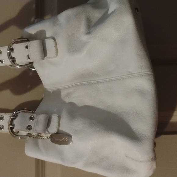 Stylish White Shoulder Bag - Picture 2 of 4